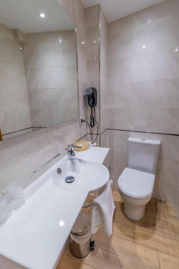 Hostal Santo Domingo De Silos Luaran gambar