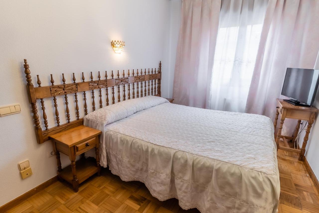 Hostal Santo Domingo De Silos Luaran gambar