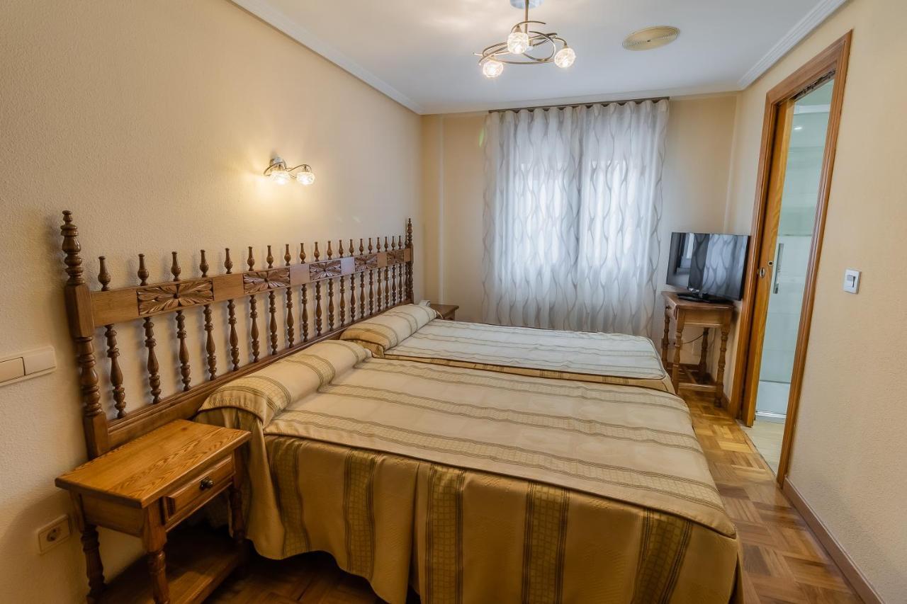 Hostal Santo Domingo De Silos Luaran gambar