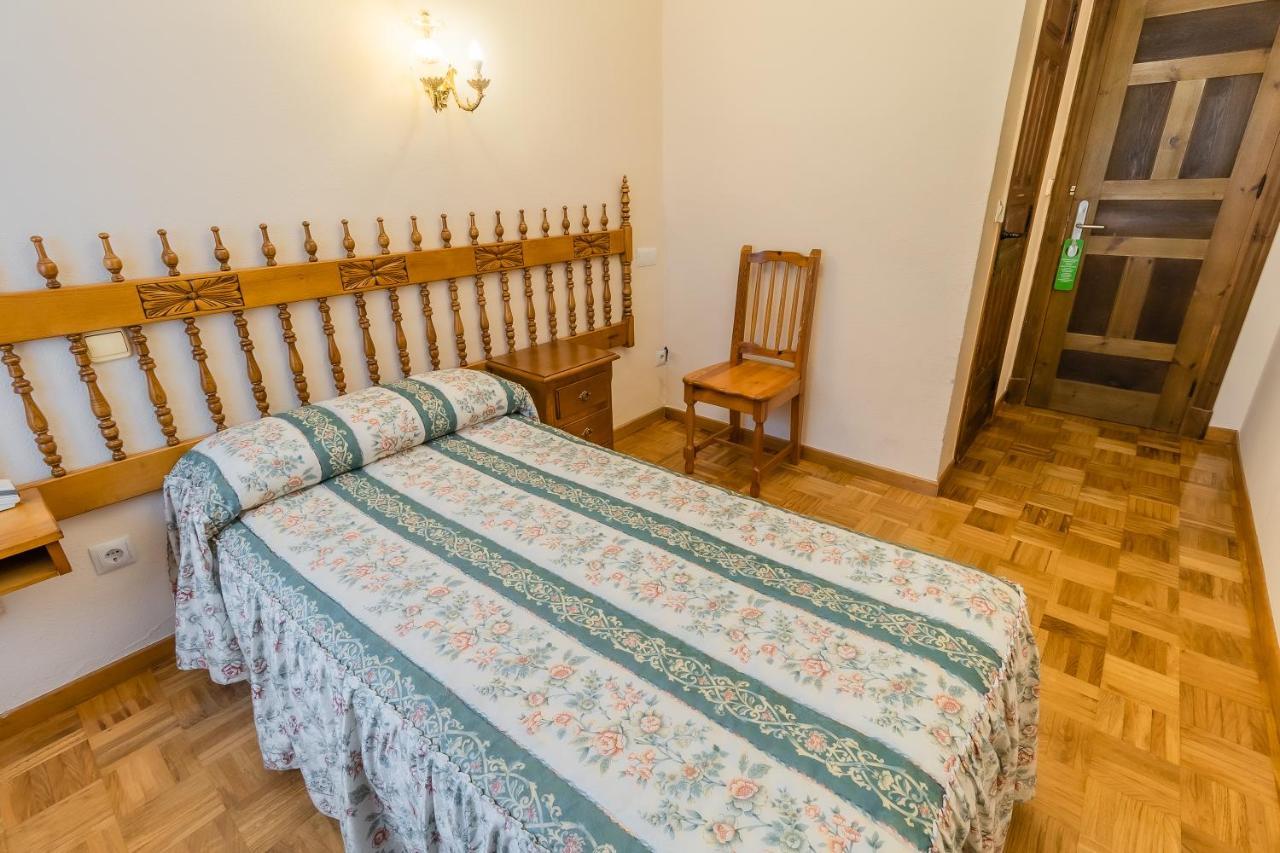 Hostal Santo Domingo De Silos Luaran gambar