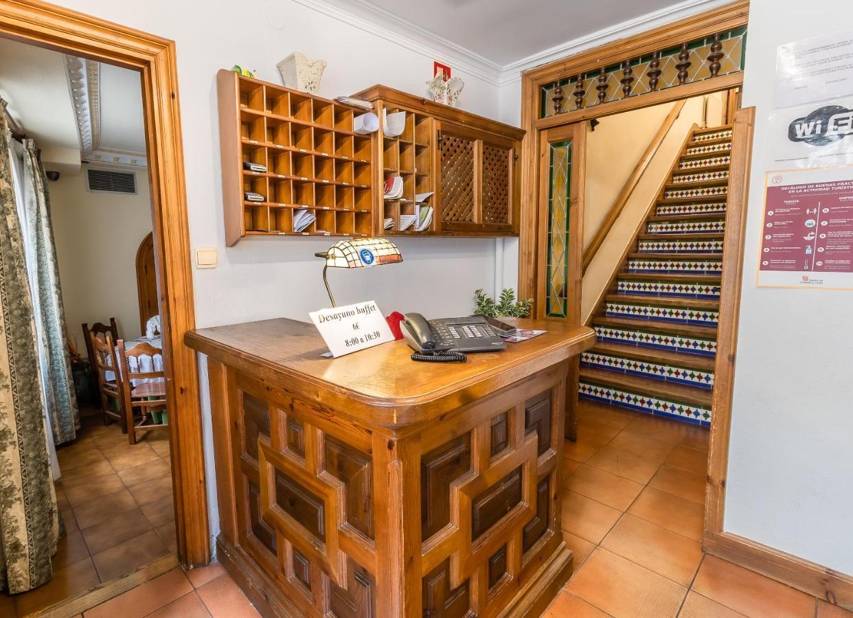 Hostal Santo Domingo De Silos Luaran gambar