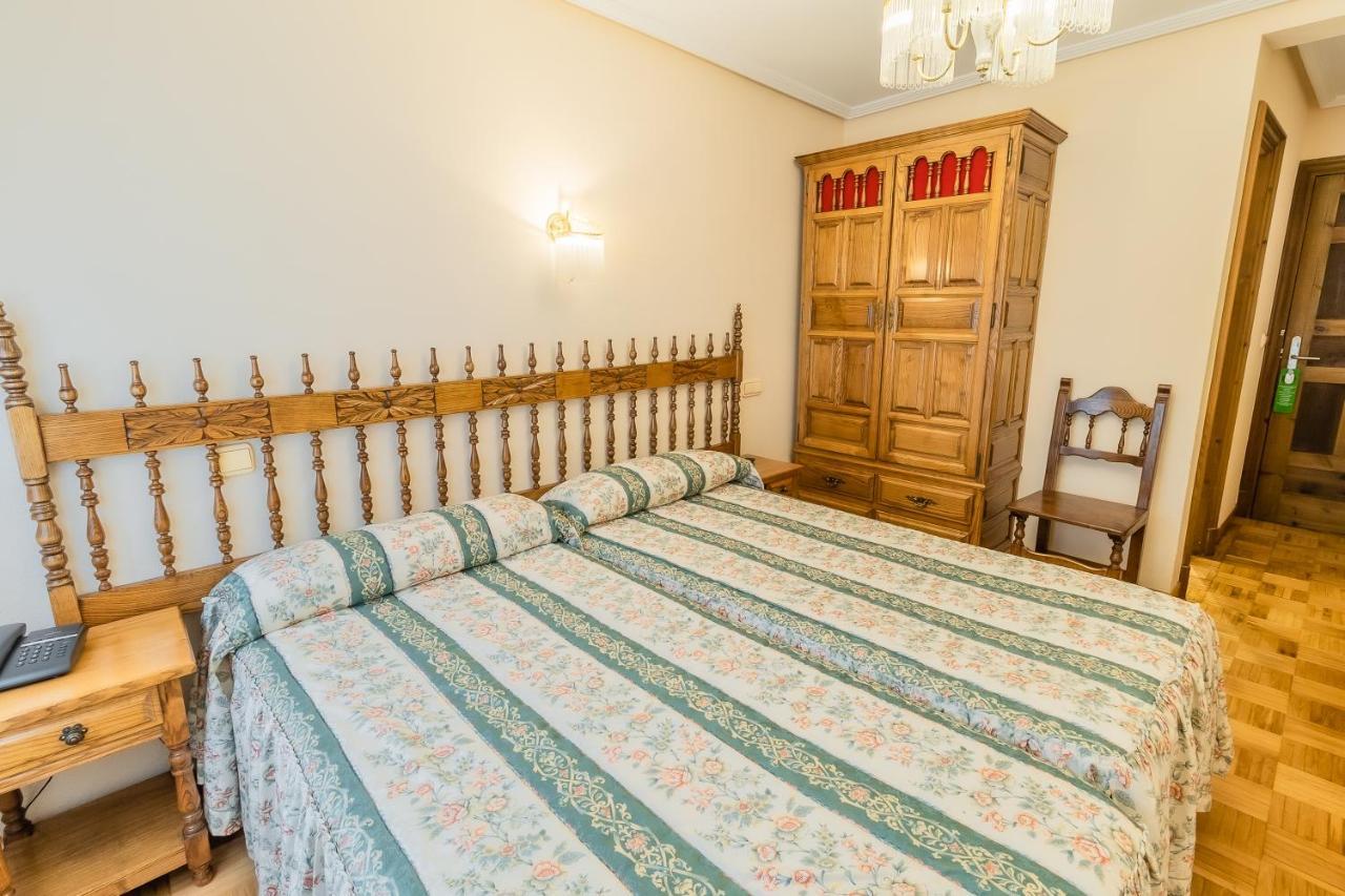 Hostal Santo Domingo De Silos Luaran gambar