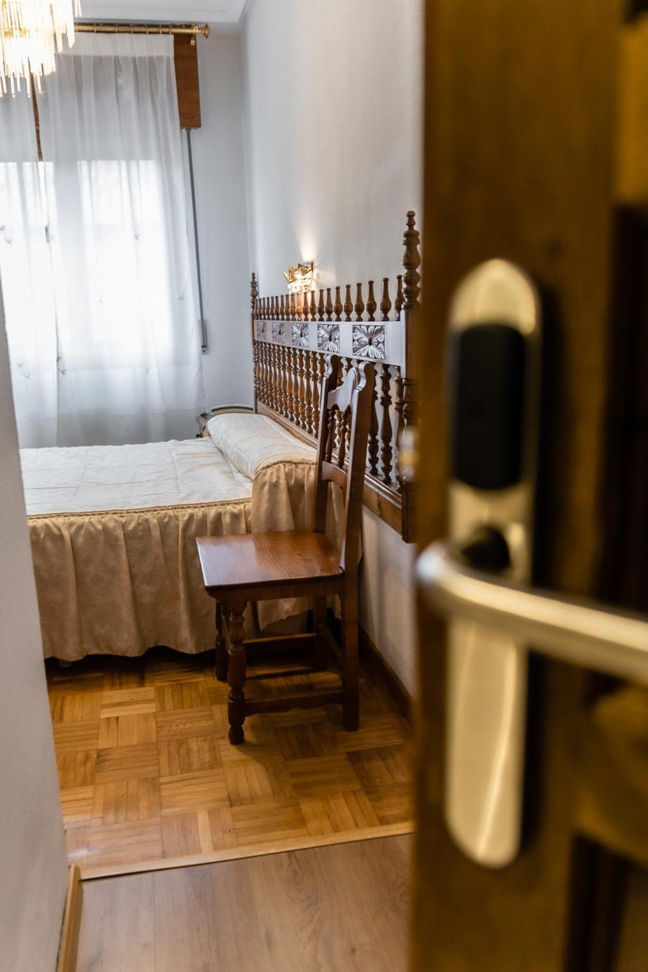 Hostal Santo Domingo De Silos Luaran gambar