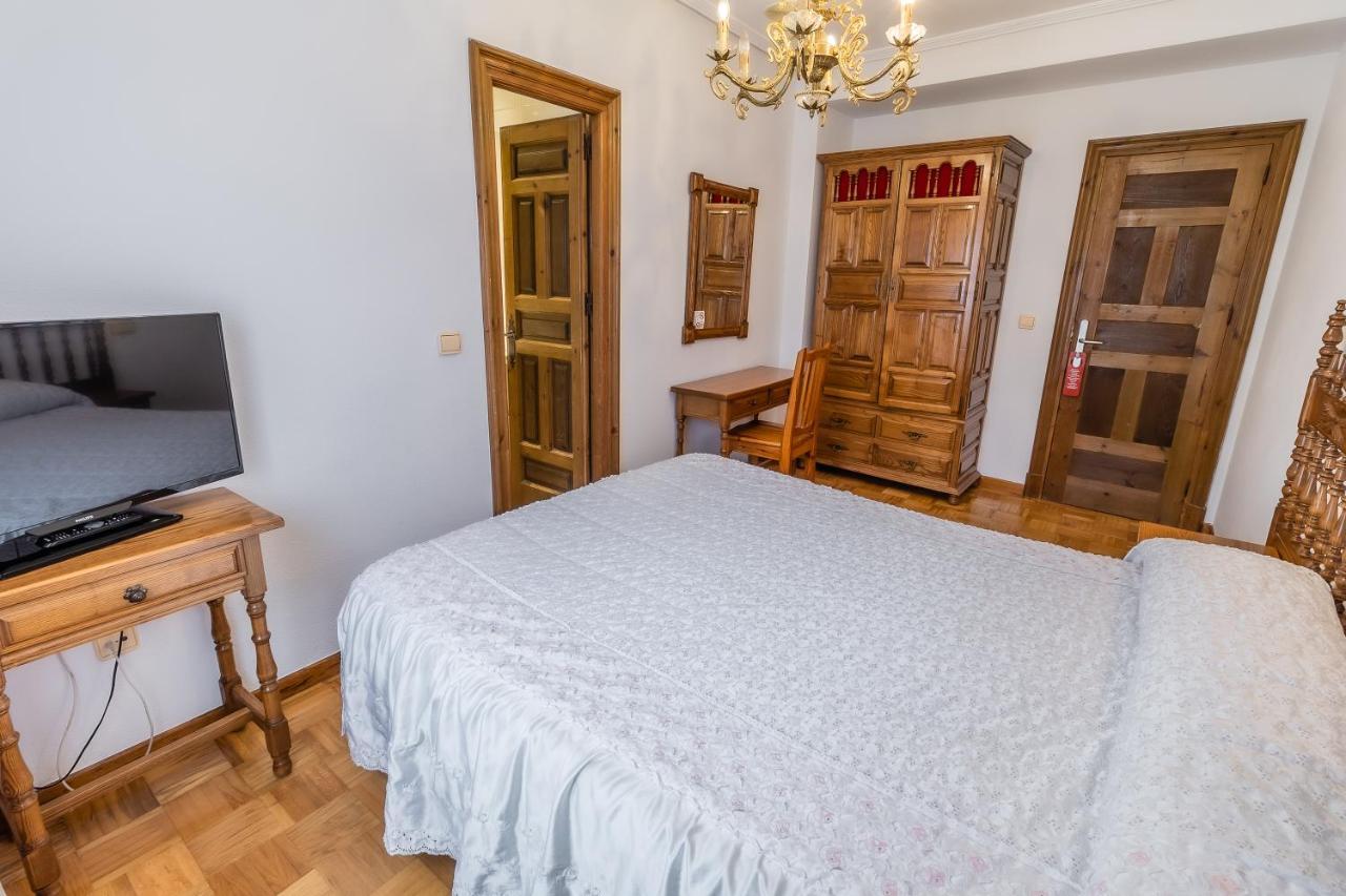 Hostal Santo Domingo De Silos Luaran gambar