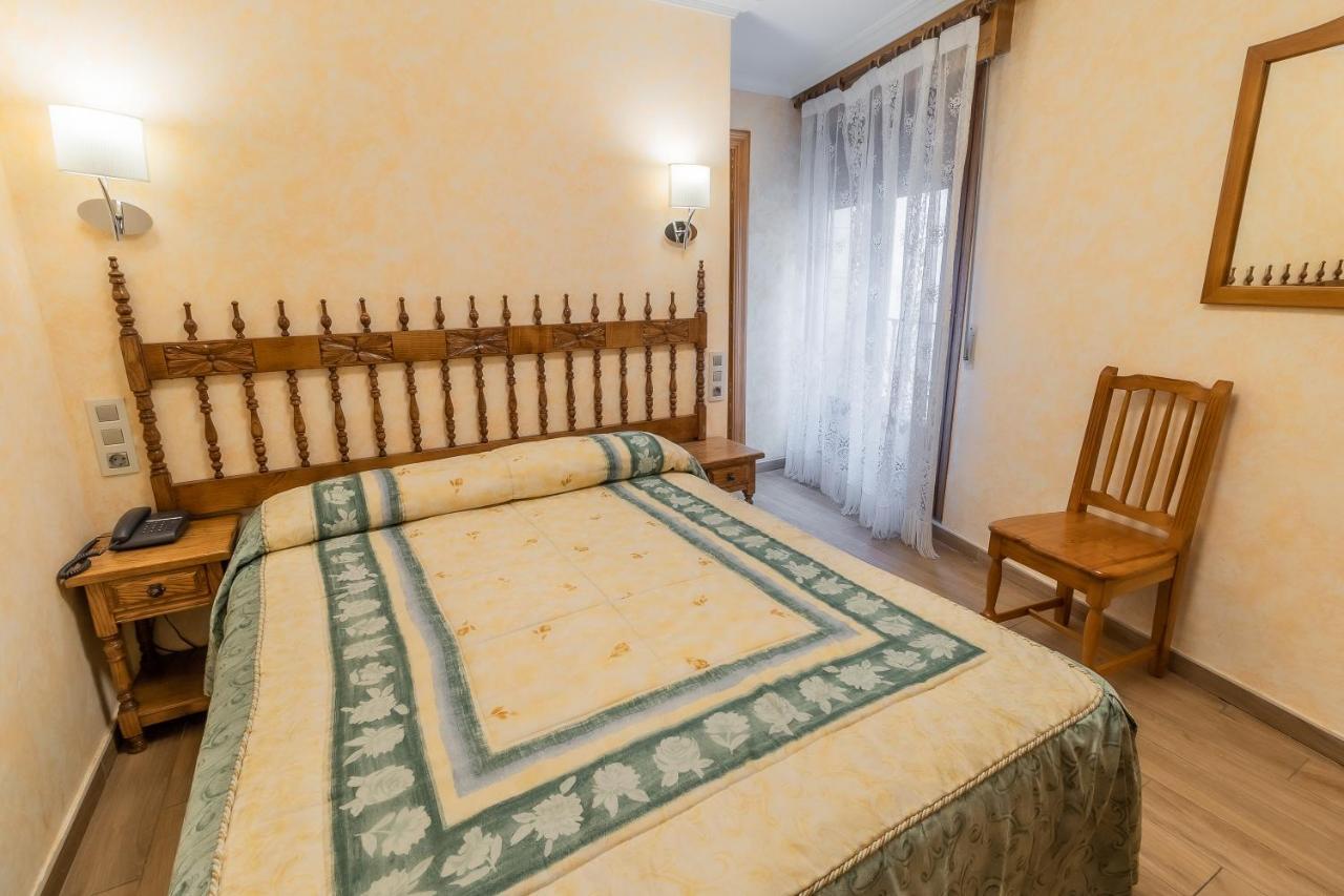 Hostal Santo Domingo De Silos Luaran gambar