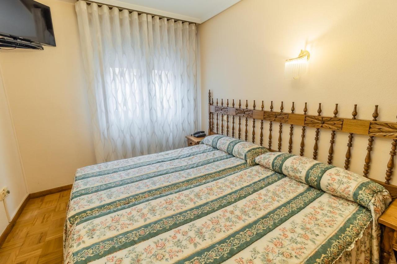 Hostal Santo Domingo De Silos Luaran gambar