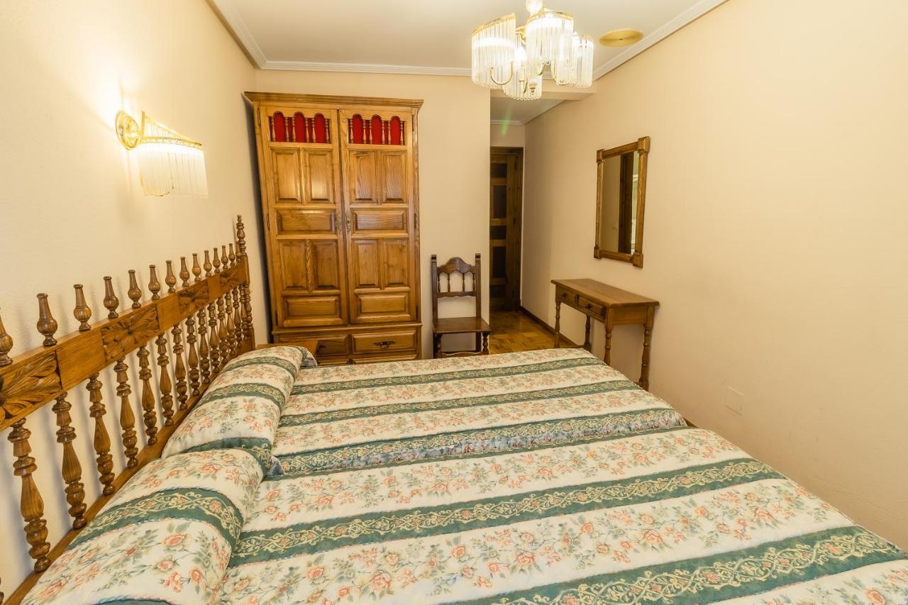 Hostal Santo Domingo De Silos Luaran gambar
