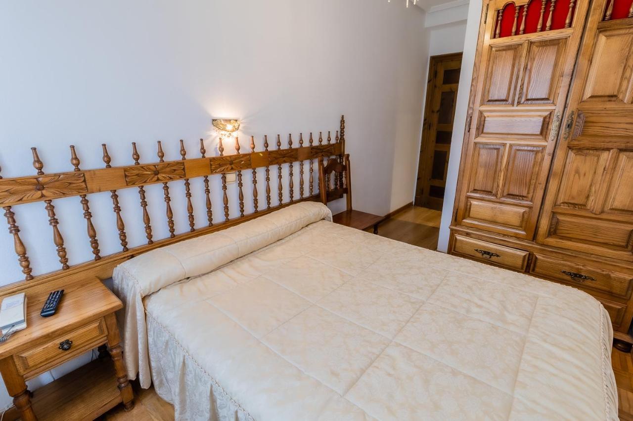 Hostal Santo Domingo De Silos Luaran gambar